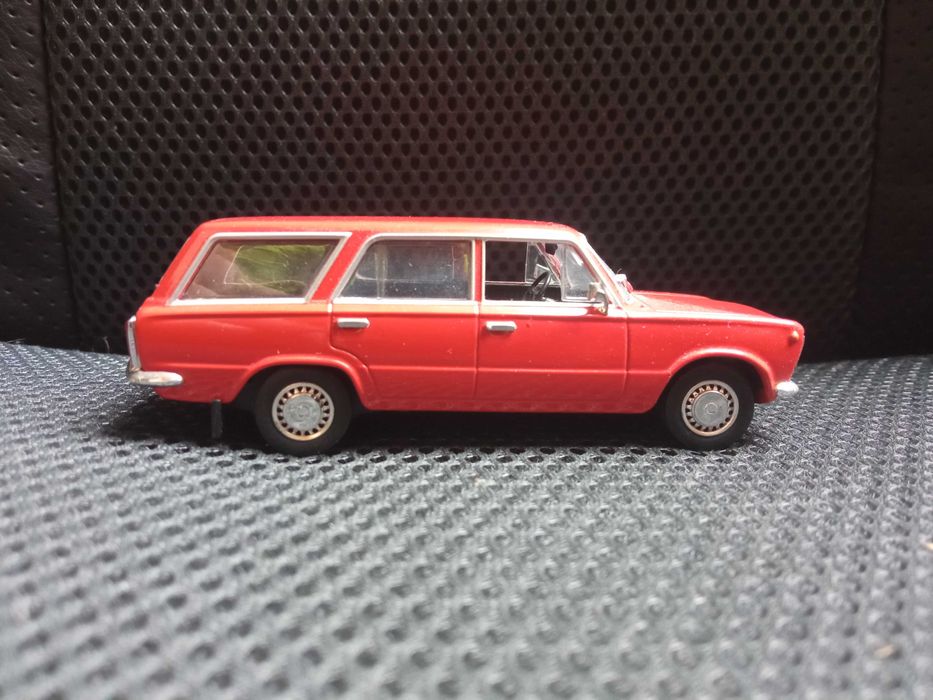 Fiat 125p Kombi 1/43