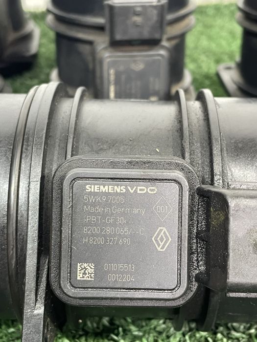 Розходомір renault витратомір повітря  Расходомер воздуха рено 1.9 2.0