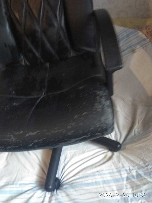 КРЕСЛО - Б У - в рабочем состоянии