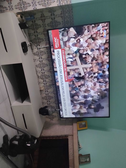 TV lcd está praticamente nova