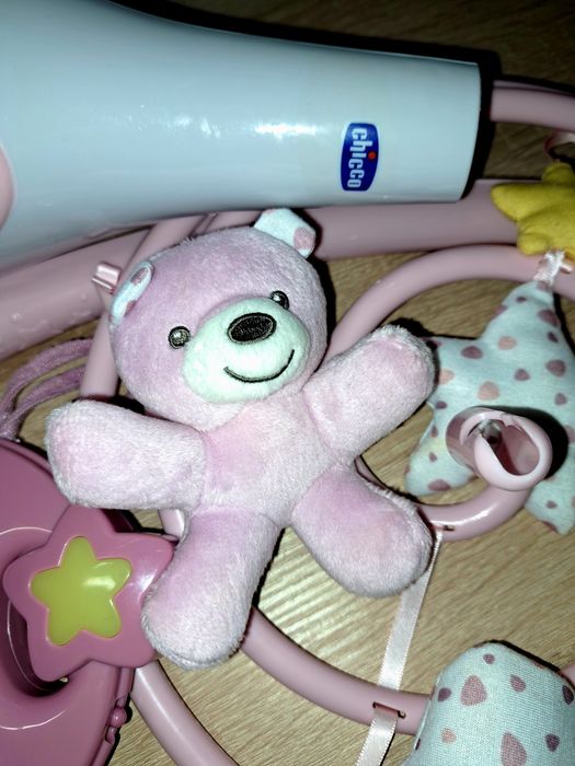 Chicco мобиль для девочки