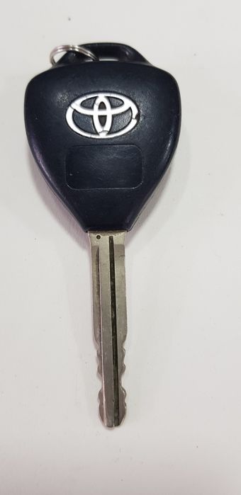 Ключ зажигания Toyota
