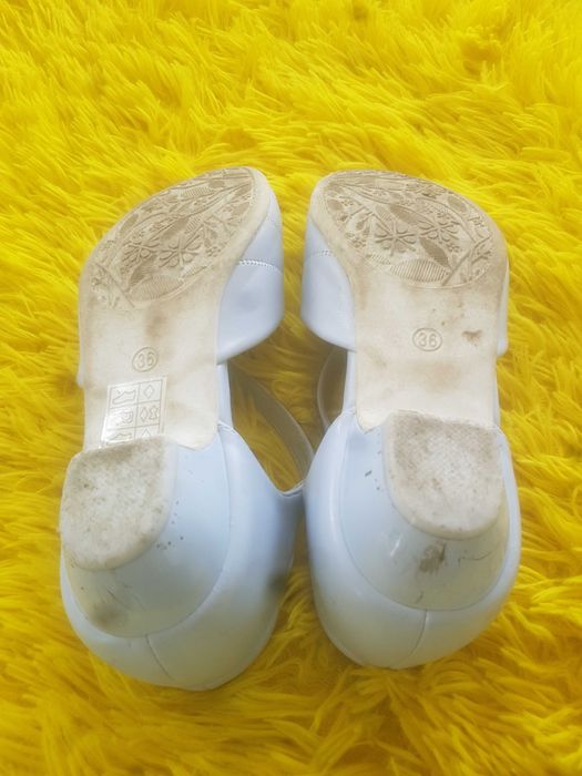 Buty komunijne obcas