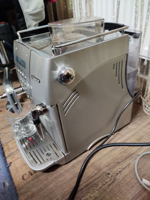 Кофемашина Saeco