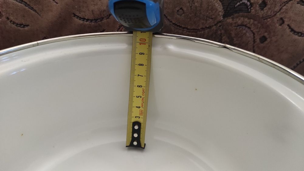 Кастрюли эмалированные 5 и 3л новые