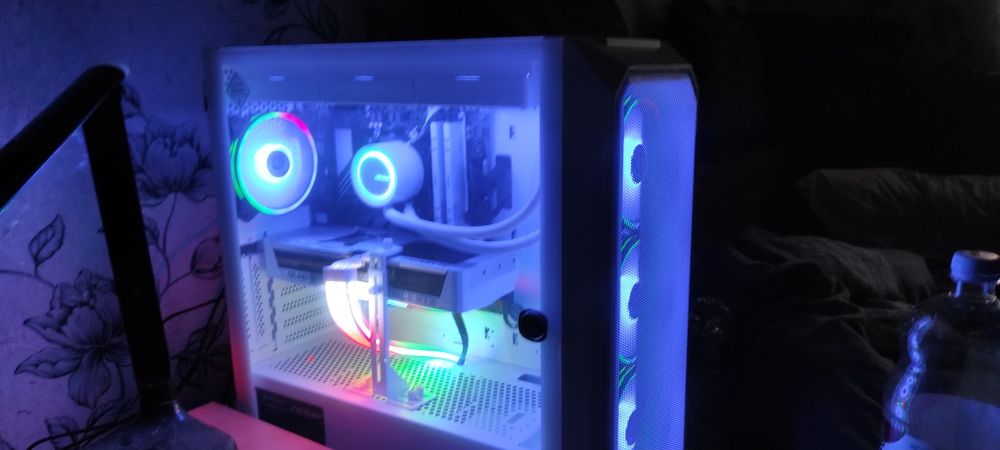 Компьютер amd 7-7700, rtx 5070