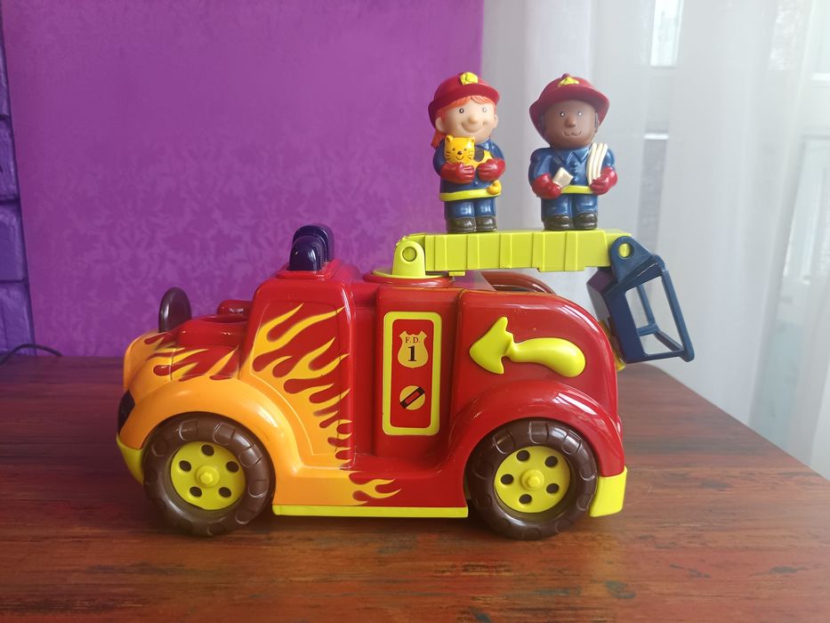 Пожарная машина Battat, световые, звуковые эффекты