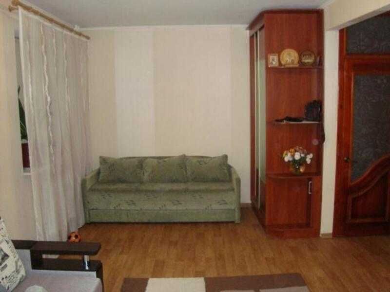 Продам очень теплую 1-комнатную квартиру по Индустриальному проспекту