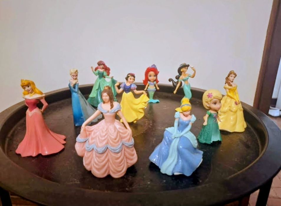 Bonecos da Disney