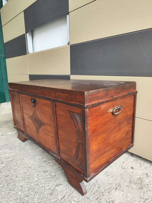 Arcas de madeira ,duas por 120€