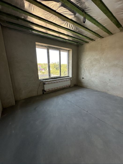 Продаю двоповерховий будинок на 178м2 в с Гатне!! Газ,