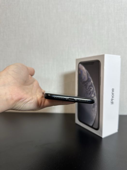 iPhone XR 128 GB Space Gray
