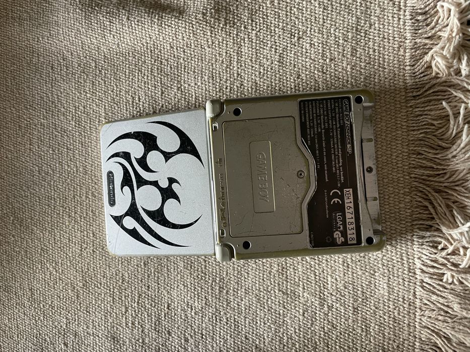 Gameboy Advance AGS-101 Tribal