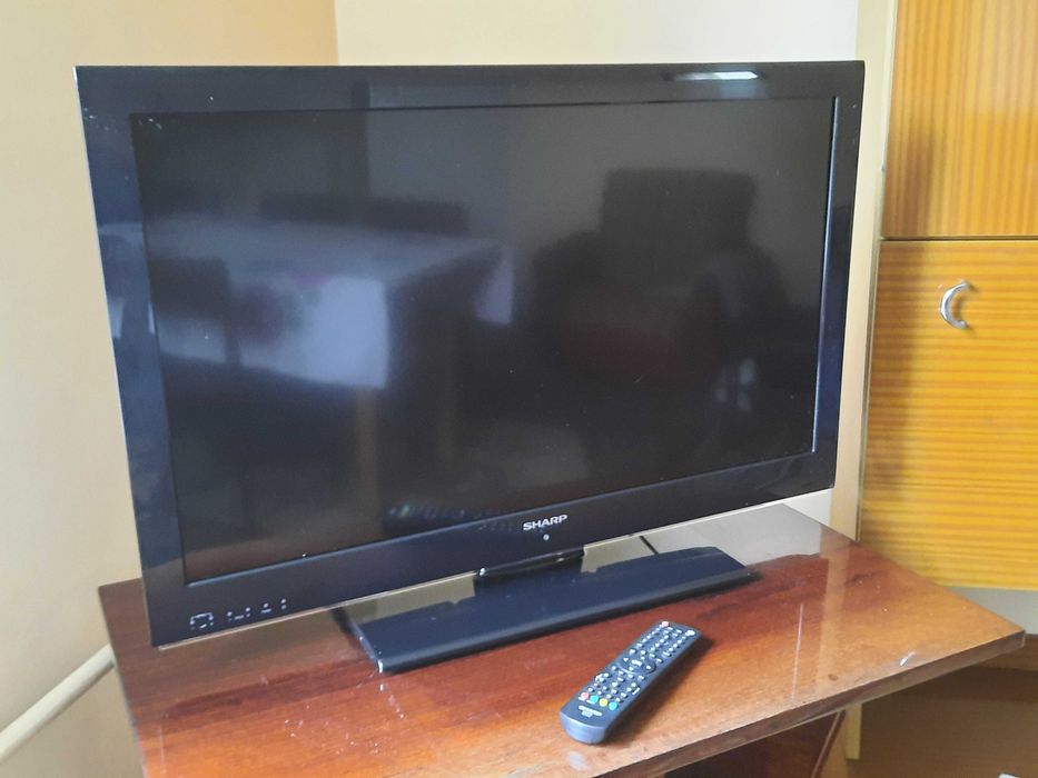 Telewizor LED Sharp 32 cale plus kabel HDMI