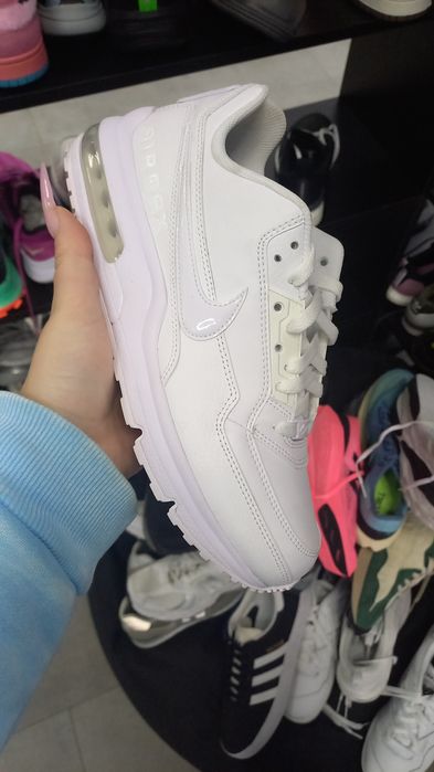 Кросівки опт та роздріб оригінал нові