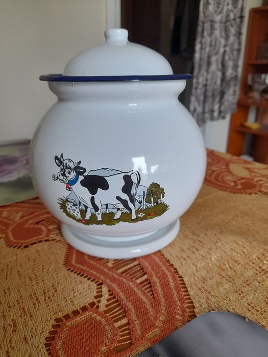 Kanka na mleko emaliowana.