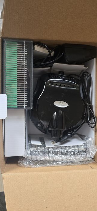 Sprzedam caly zestaw do robienia paznokci semilac