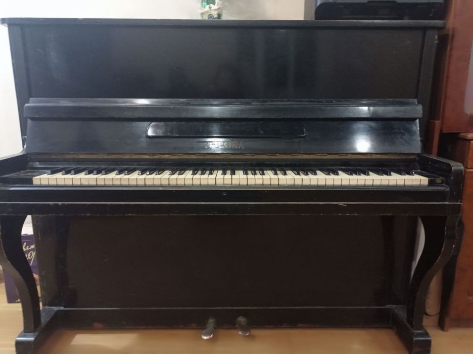 Продам піаніно Україна