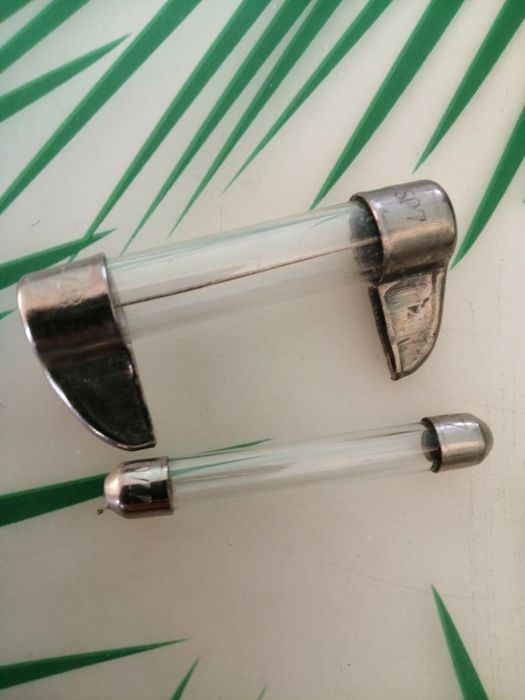 Przekaźniki, bezpieczniki