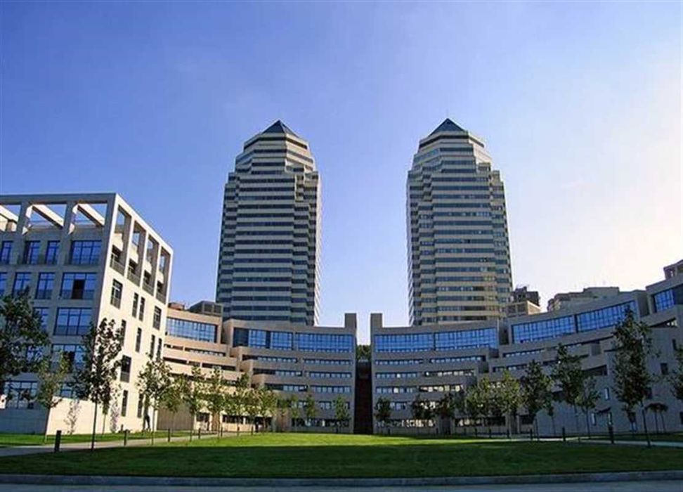 Продаж двоповерхової квартири в ЖК Амфітеатр від власника