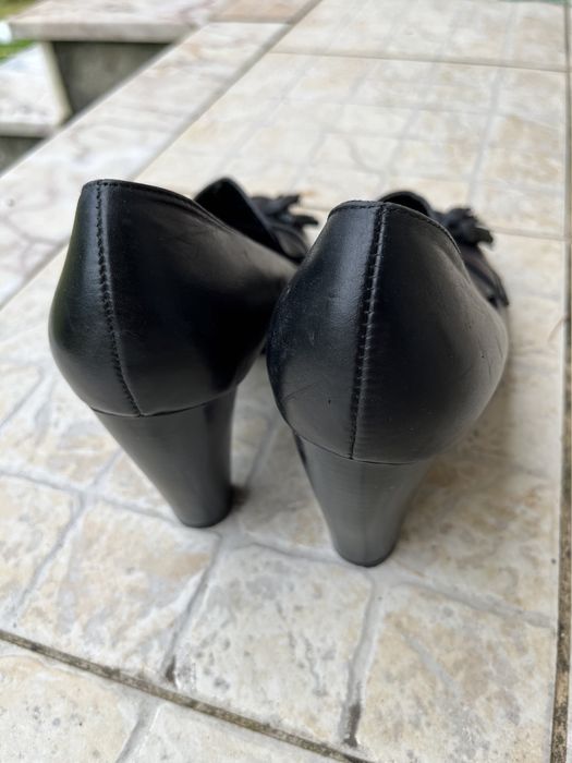 Sapatos de salto alto pretos