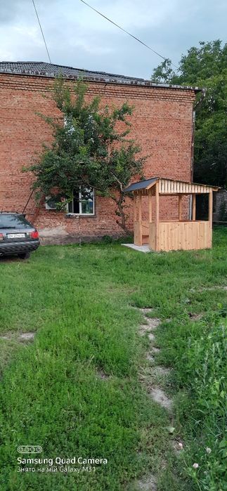 Дерев'яна альтанка