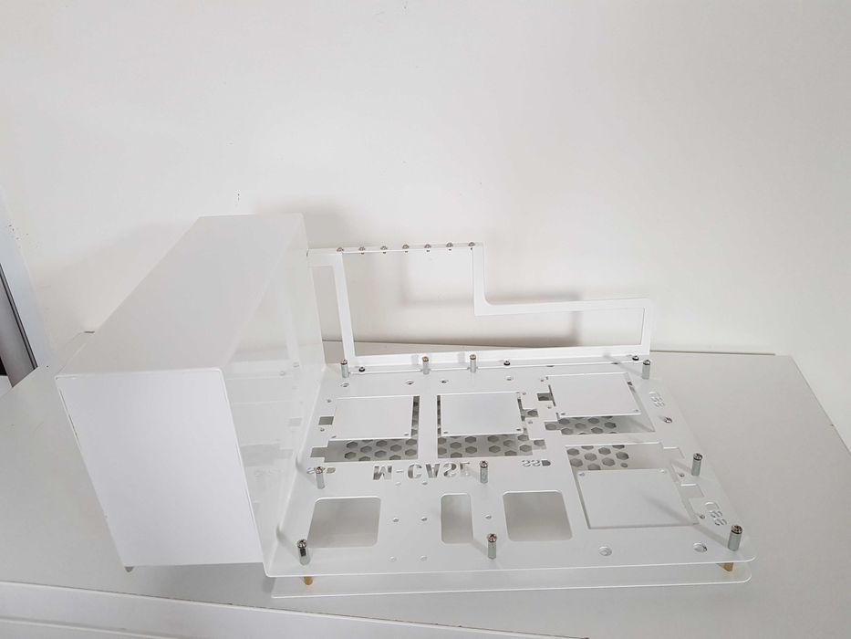 Wyprzedaż ! - M-CASE 1 PURE  ATX RAL , otwarta obudowa PC AIR PC