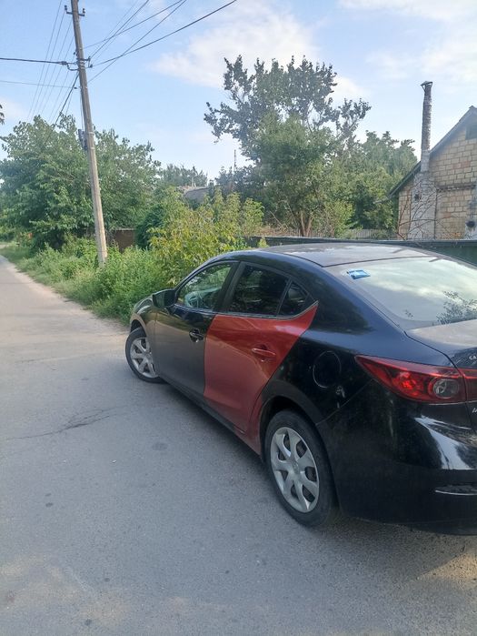 Mazda 3 2016 .2.0Бензин Седан