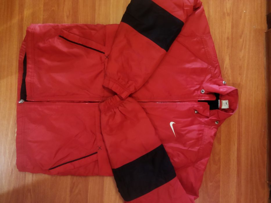 Фірмова курточка Nike