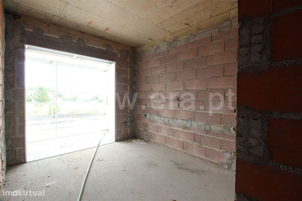 Apartamento T2 c/ varanda ; Pinhal General