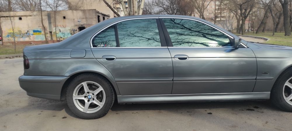 Продам BMW е39.М54.2.2