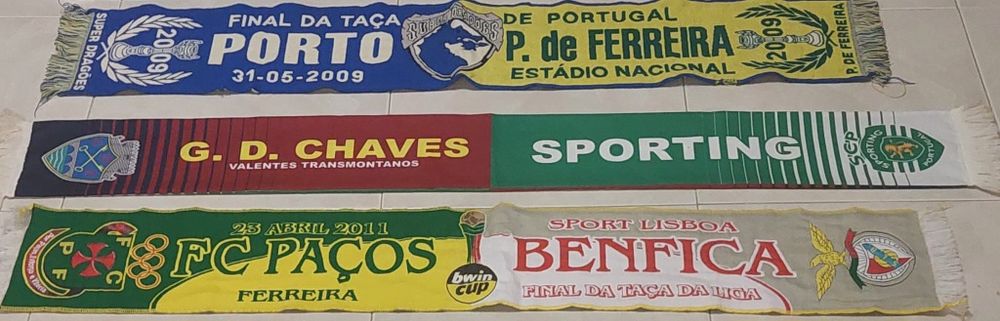 3 cachecois de futebol taça