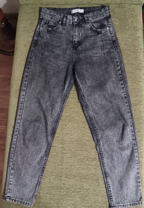 Джинси мом жіночі