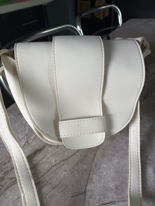 Продам сумочку жіночу.