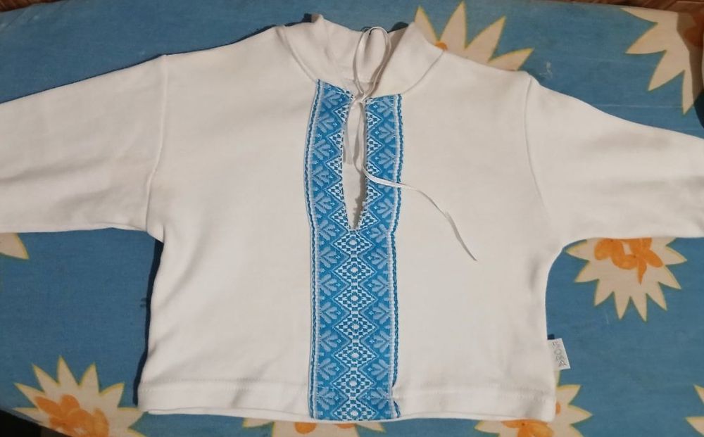 Вишитий костюмчик на хлопчика