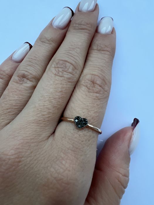 Золотое кольцо с черными бриллиантами р.16,5 красное золото 585 проба