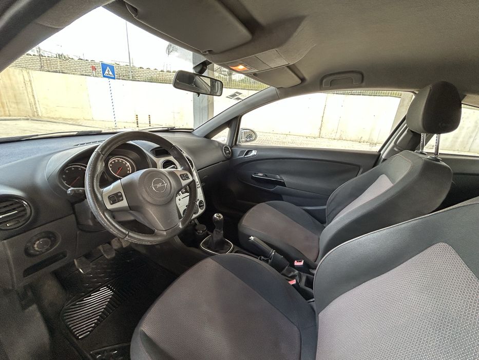 Opel Corsa 1.2 full extras 5 Lugares