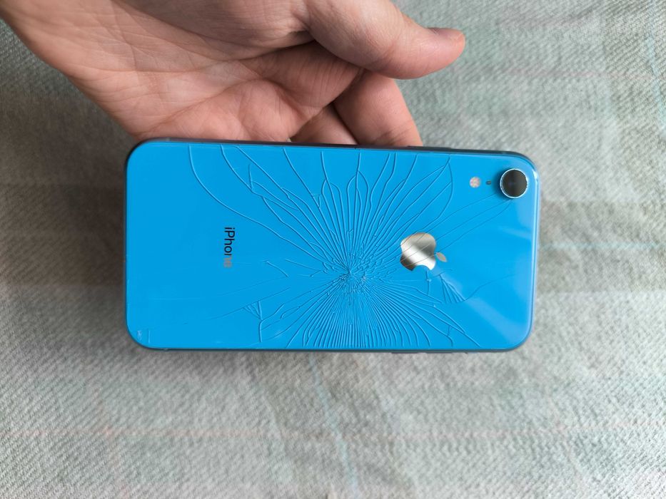 iPhone XR 64 GB blue