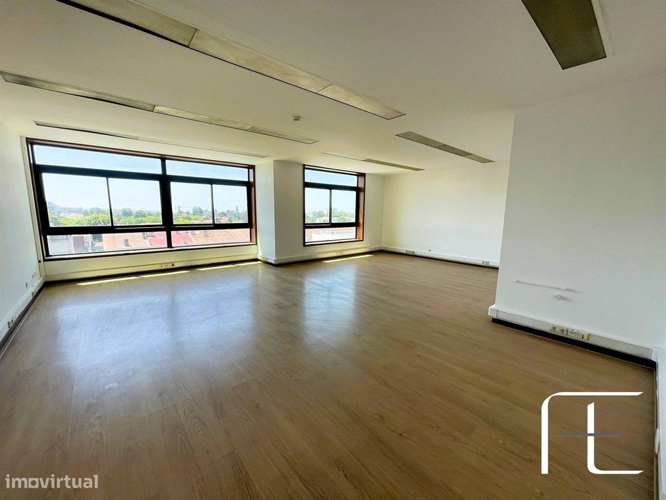 Escritório para Arrendamento na Avenida da Boavista, Porto - 51m² - Op