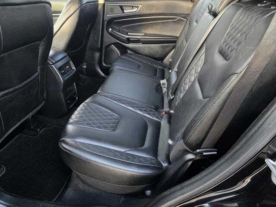 Ford Edge Titanium      2024