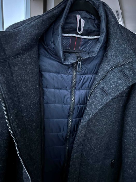 Пальто чоловіче Bugatti темно-синє, розмір 48