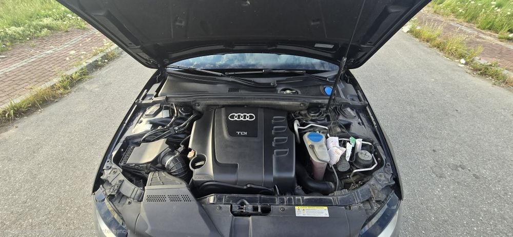 AUDI A4 B8 2010r 2.0 tdi 2010r
