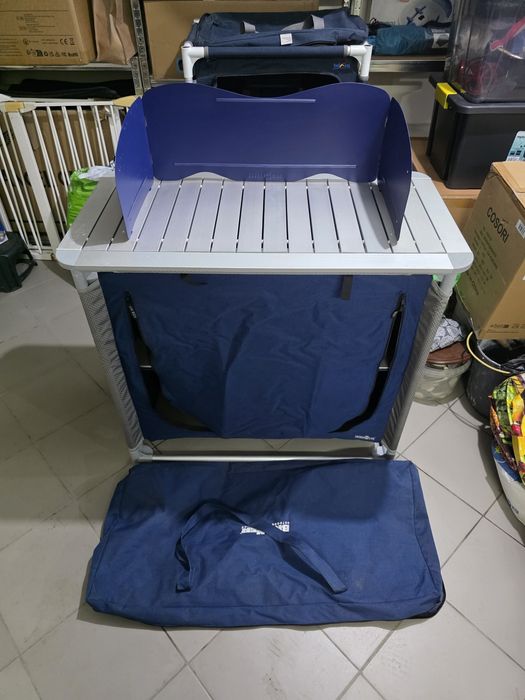 Armário de campismo para fogão
