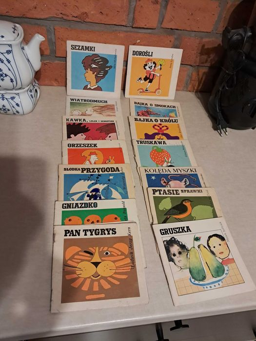 14 ksiażeczek PRL z serii z Wiewiórką