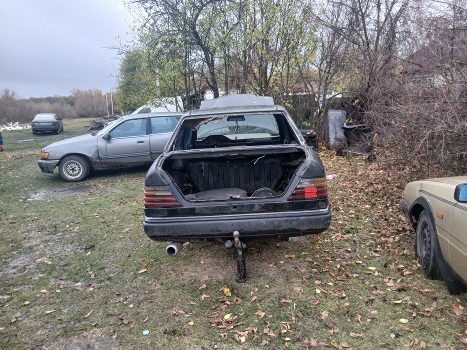 Мотор  Мерседес  124 дізель 2.4