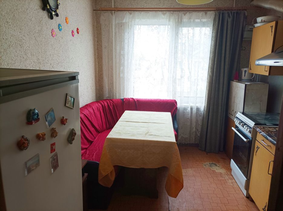 Продам трёхкомнатную квартиру Песочин