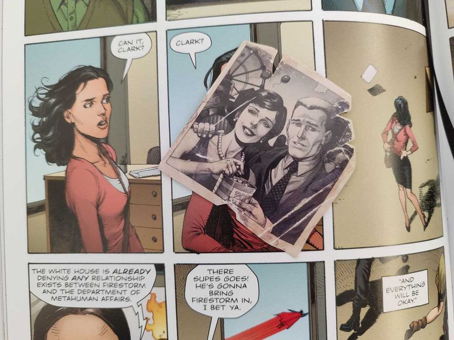 Komiks DC " Absolute DOOMSDAY CLOCK" Geoff Johns 2017