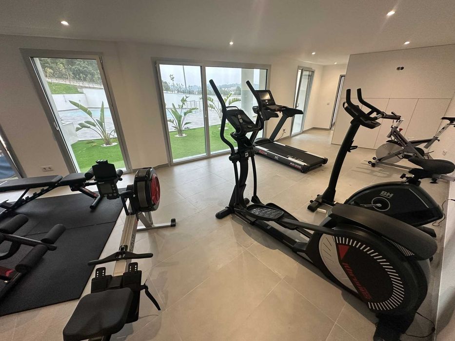 Arrenda-se Exclusivo T2 de Luxo c/ Terraço Privativo, Piscina e Spa – Pombal