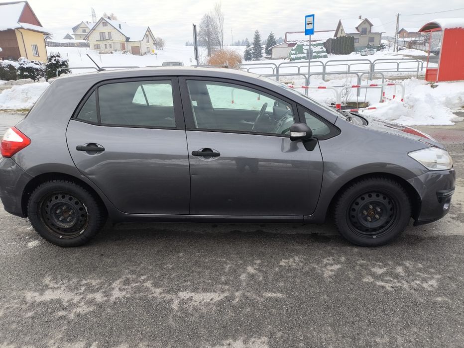 Toyota Auris, 2011 rok, benzyna 1.33, OC i PT 2027
