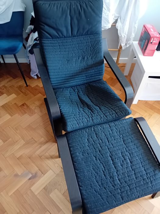 Cadeira de repouso ikea POANG com repouso de pés